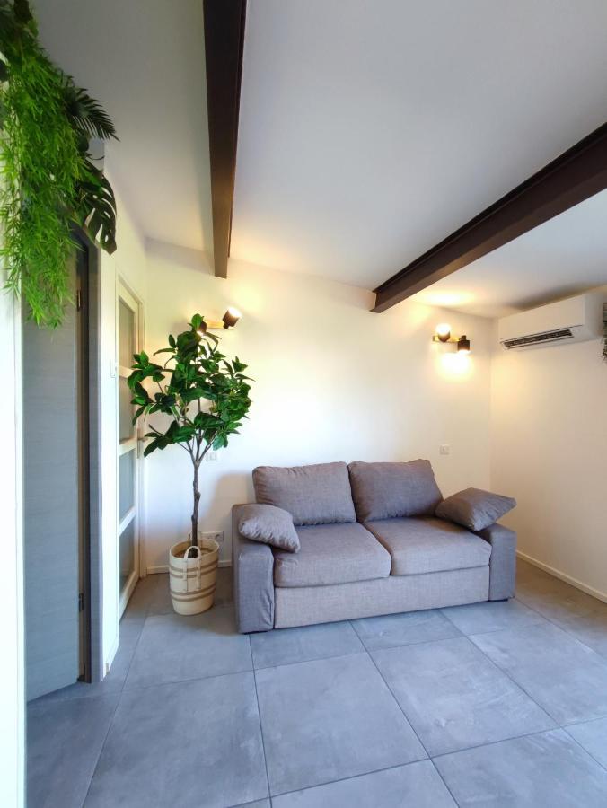 L'Ousto - Studio Avec Magnifique Terrasse A 5 Min De Cassis Roquefort-la-Bédoule Eksteriør billede